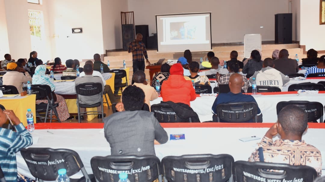 AFDP YAWAJENGEA UWEZO WAUZAJI WA PEMBEJEO 200